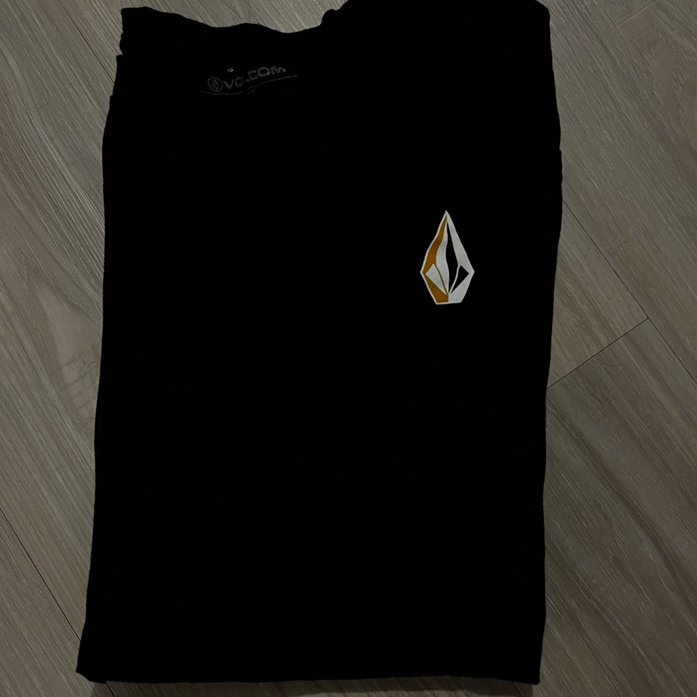 Volcom Black tshirt